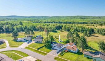 38 Fern Ct, Babbitt, MN 55706