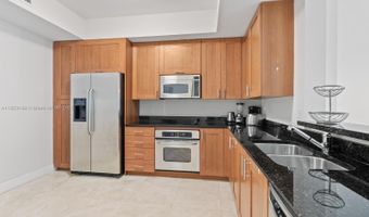 3340 NE 190th St 405, Aventura, FL 33180