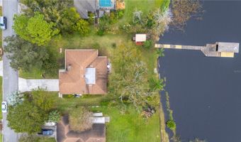 932 VAN Dr, Auburndale, FL 33823