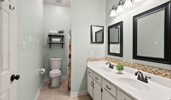 43273 CLEARNIGHT Ter, Ashburn, VA 20147