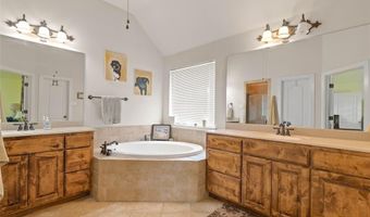 213 Billo Ct, Weatherford, TX 76087