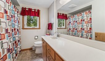 1413 E PERSHING St, Appleton, WI 54911