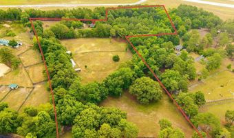 670 Red Fox Rd, Camden, SC 29020