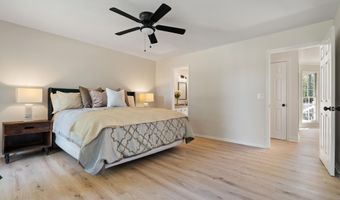 1121 COLONIAL Dr, Alabaster, AL 35007