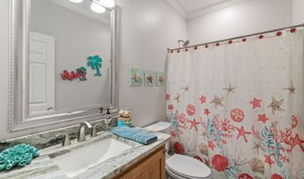 5004 Oak St, Bay St. Louis, MS 39520