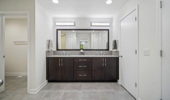 4045 N Harvard Ave, Arlington Heights, IL 60004