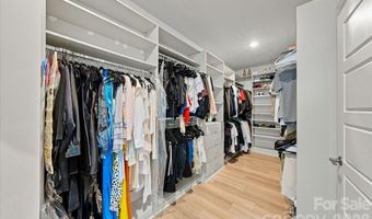 1233 Drummond Ave, Charlotte, NC 28205