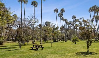 181 SYLVAN Dr, Atlantic Beach, FL 32233