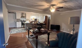 1035 Portwood Dr, Albertville, AL 35951