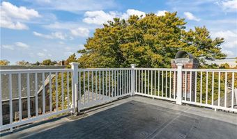 18 Rhode Island Ave 3, Newport, RI 02840