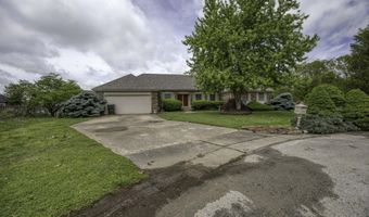 1625 Jay Ct, Aurora, MO 65605
