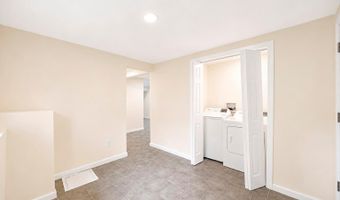 41 Madison Ave, Amityville, NY 11701