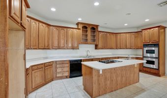 140 NE 7th St, Belle Glade, FL 33430