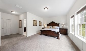 21 Aurora Cir, Barnegat, NJ 08005