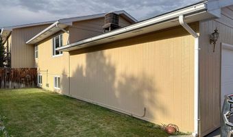 66 Sunset Ave, Buffalo, WY 82834