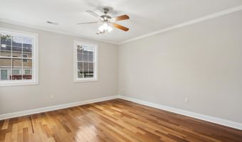6442 HOLYOKE Dr, Annandale, VA 22003
