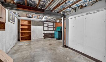 6919 Greenholly Dr, Affton, MO 63123