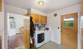 830 CHICAGO Ave, Bandon, OR 97411