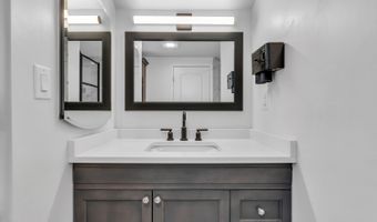 55 Drift Rd, Belford, NJ 07718