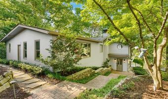 594 Hilltop Ln, Berkeley Lake, GA 30096