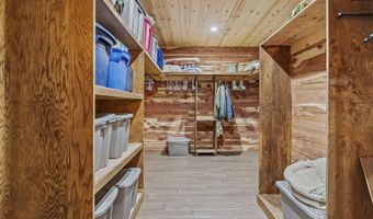 4978 S 11th Rd, Aldrich, MO 65601