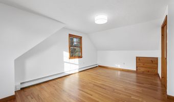 7 George St, Barnstable, MA 02630