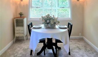 398 N Chillicothe Rd, Aurora, OH 44202