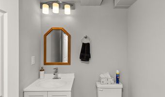 616 NE Pearl Dr, Ankeny, IA 50021