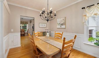 212 Orchard Woods Dr, North Kingstown, RI 02874