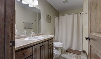 4800 N INDIGO Ln, Appleton, WI 54913