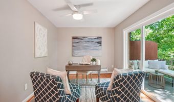2647 S KENT St, Arlington, VA 22202