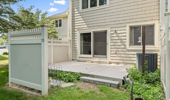 12 Boulevard Dr 21-130, Danbury, CT 06810