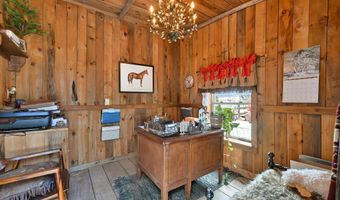 8272 WOODBINE Rd, Airville, PA 17302