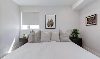 2153 S West View St, Los Angeles, CA 90016