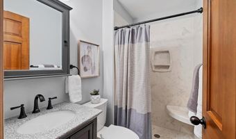 426 Madrina Ct, Ballwin, MO 63021
