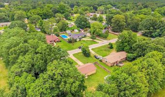 106 W Meadow Dr, Atmore, AL 36502