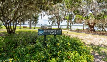 1203 Laudonniere St, Beaufort, SC 29902