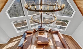 271 Dogwood Trl, Banner Elk, NC 28604