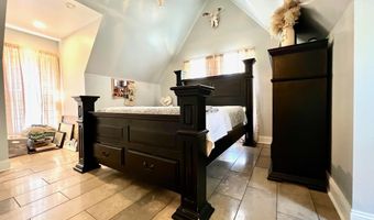 330 Hawthorne Dr, Bedford, IN 47421