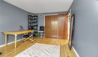 130 Groton Dr 4, Amherst, NY 14228