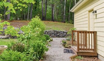 40 White Pine Dr, Glocester, RI 02814