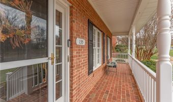 135 Suntree Dr, Advance, NC 27006
