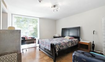 4979 BATTERY Ln 4979-1, Bethesda, MD 20814