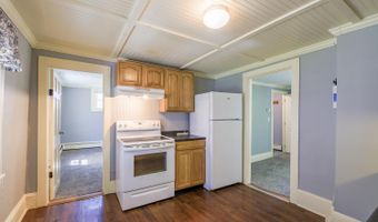 86 High St, Belfast, ME 04915
