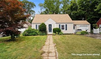74 Algonquin Rd, East Providence, RI 02916