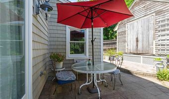 30 Loring Rd, Bristol, RI 02809