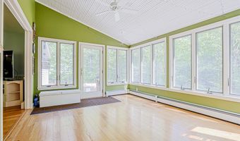 19 Winterberry Dr, Amherst, NH 03031