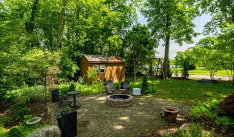 3665 Frederick Dr, Ann Arbor, MI 48105