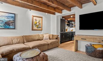 28 SWAN St, Lambertville, NJ 08530