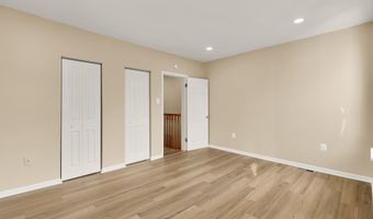 1033 5TH St NE A, Washington, DC 20002